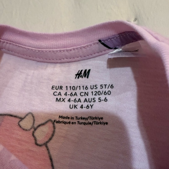 H&M Squishmallow Three Tee bundle 5T plus Squishmallow Slippers Size 11/12 - Picture 8 of 9